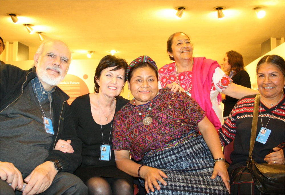 Rosalba Nattero con il Premio Nobel Rigoberta Menchù e Giancarlo Barbadoro all’ONU di New York Rosalba Nattero con il Premio Nobel Rigoberta Menchù e Giancarlo Barbadoro all’ONU di New York